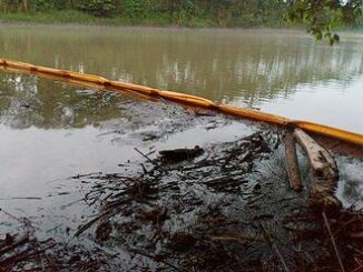 oil spill boom