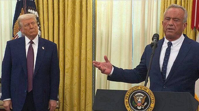 KennedyTrumpOvalOffice President Trump, RFK JR. Oval Office